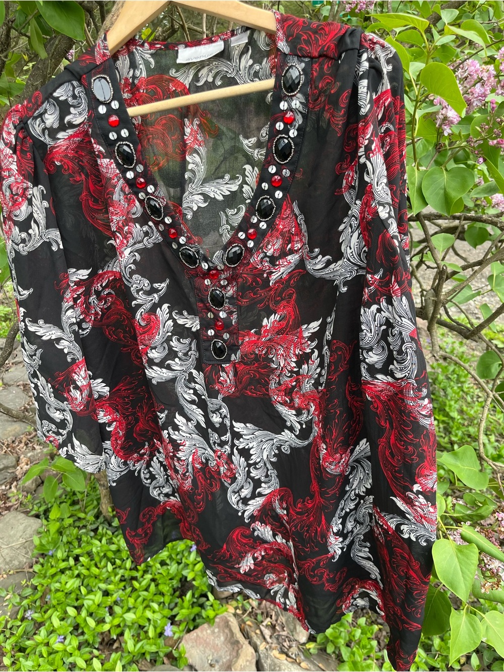 Avenue Black Red & White Jeweled V-Neck Paisley Blouse